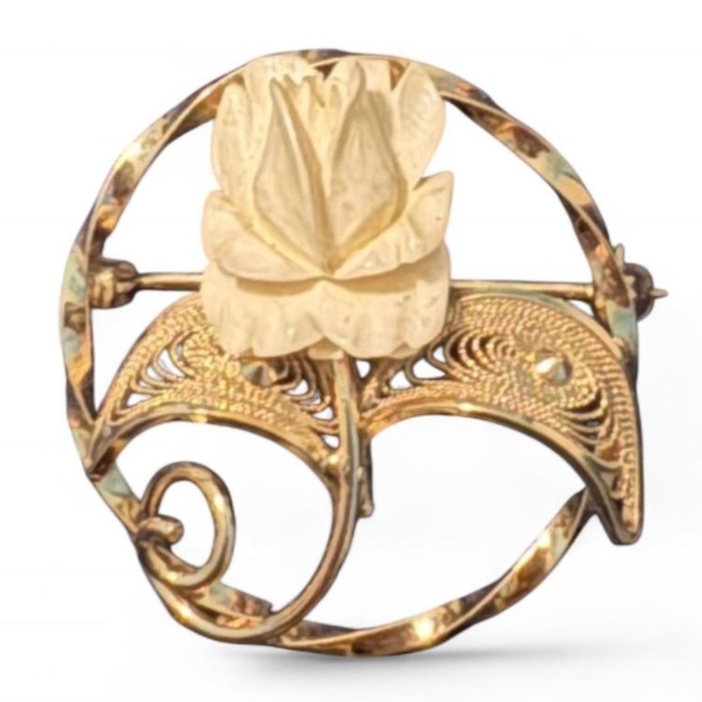 Karen Lynne stamped K.L. Brooch Vintage 12-Karat Gold Filled Carved Cream Floral